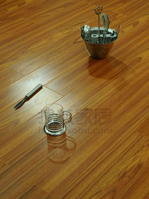 德尔复合地板(德尔未来：从传统地板到双主业布局的转型之路)