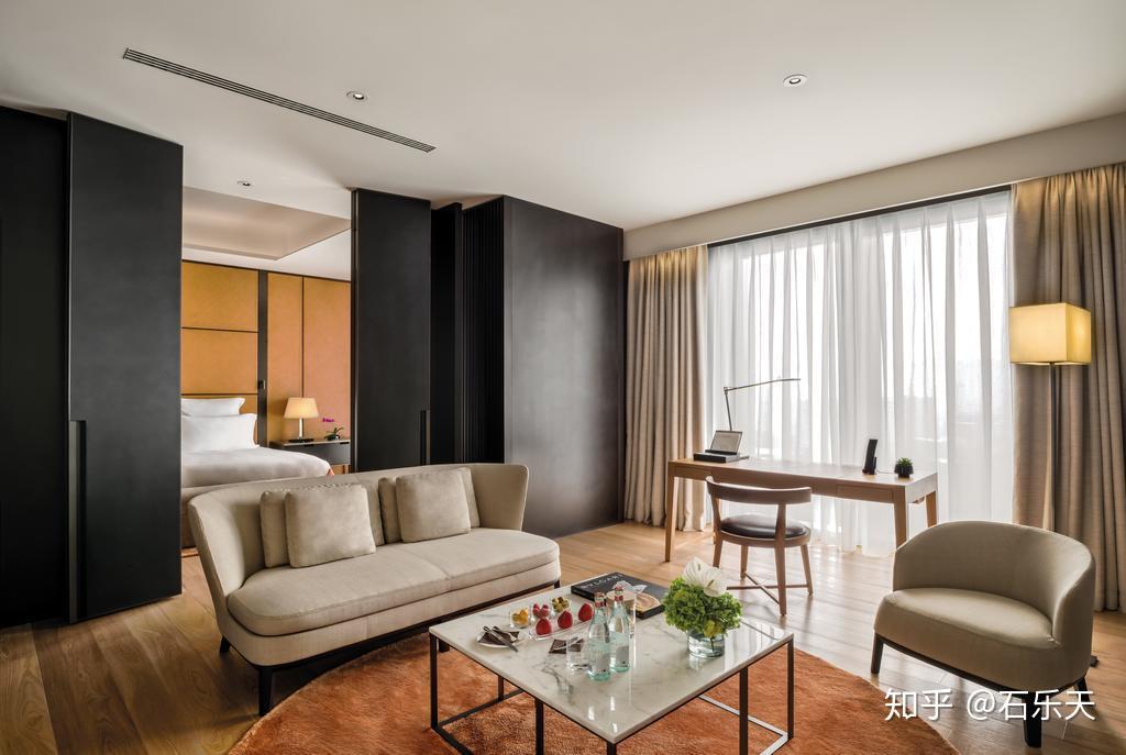 便利店装修图(便利店怎么装修才能在商业街上傲视群雄?) 便利店装修图(便利店怎么装修才能在商业街上傲视群雄?)