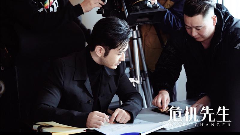 70fang(70岁的他被称为-上海滩最勤奋的律师-！一年写作长达700小时)