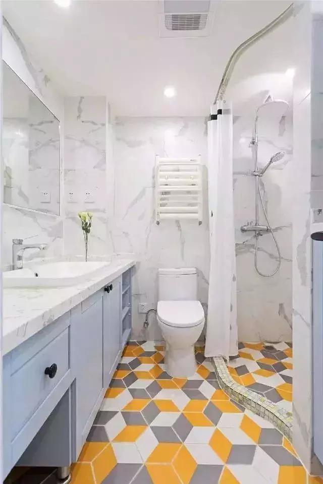 70平米装修效果图(70㎡现代简约,沉稳高级灰,以橙色点缀,营造安静优雅的美) 70平米装修效果图(70㎡现代简约,沉稳高级灰,以橙色点缀,营造安静优雅的美)