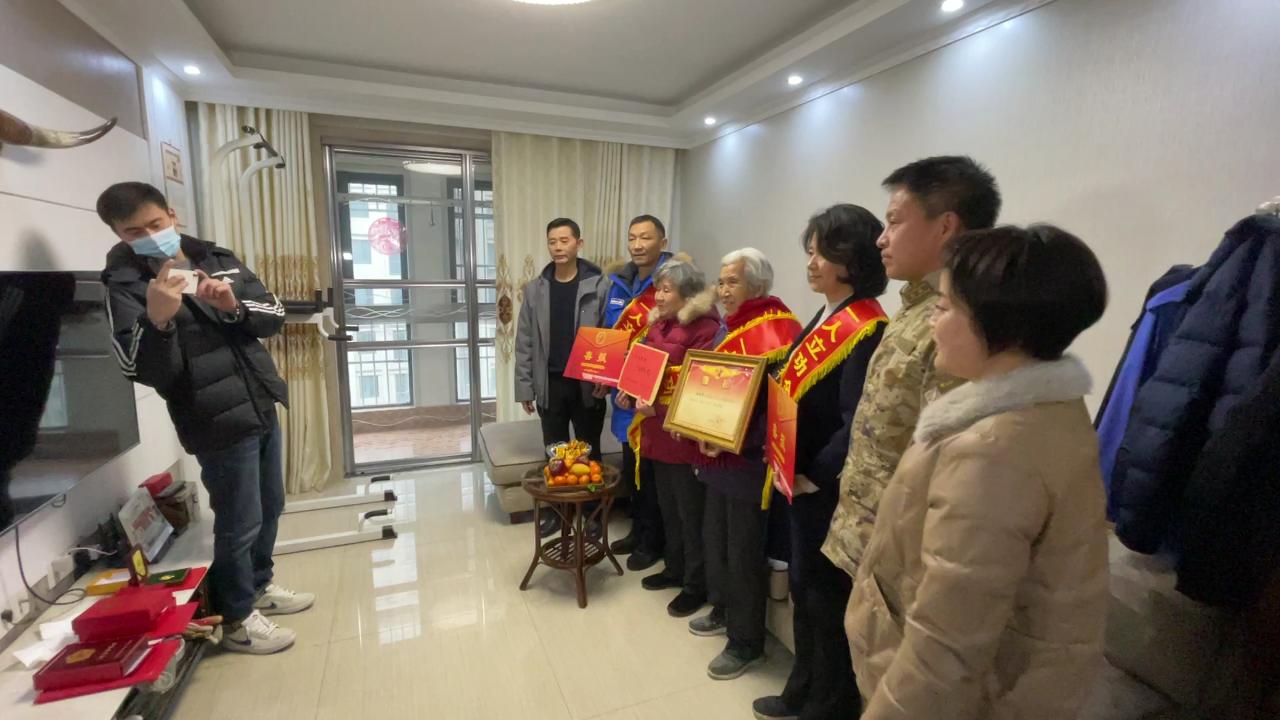 360装修(三工视频·新360行之装修管家｜不仅告诉你装修门道，还帮你避开隐形的坑)