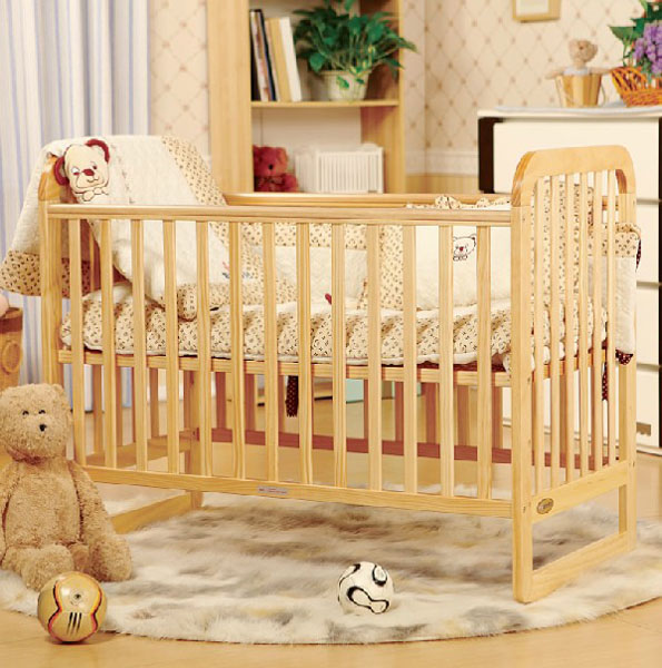 爱斯博儿(怎么选择婴儿床 实木婴儿床最新报价)