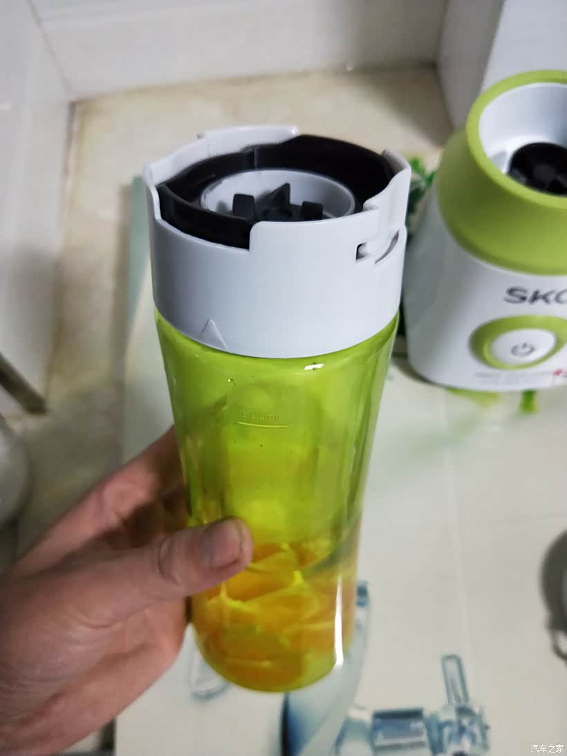 skg榨汁机(测试了8款榨汁机，飞利浦、小熊疑似漏水)