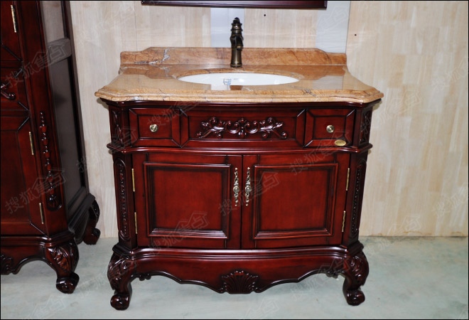 澳斯曼(评测：澳斯曼仿古柜AS8028-艺术沉淀 成就生活品味)