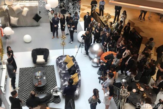 yvvy(“2019:yvvy星球漫游”快闪店降临上海兴业太古汇) yvvy(“2019:yvvy星球漫游”快闪店降临上海兴业太古汇)