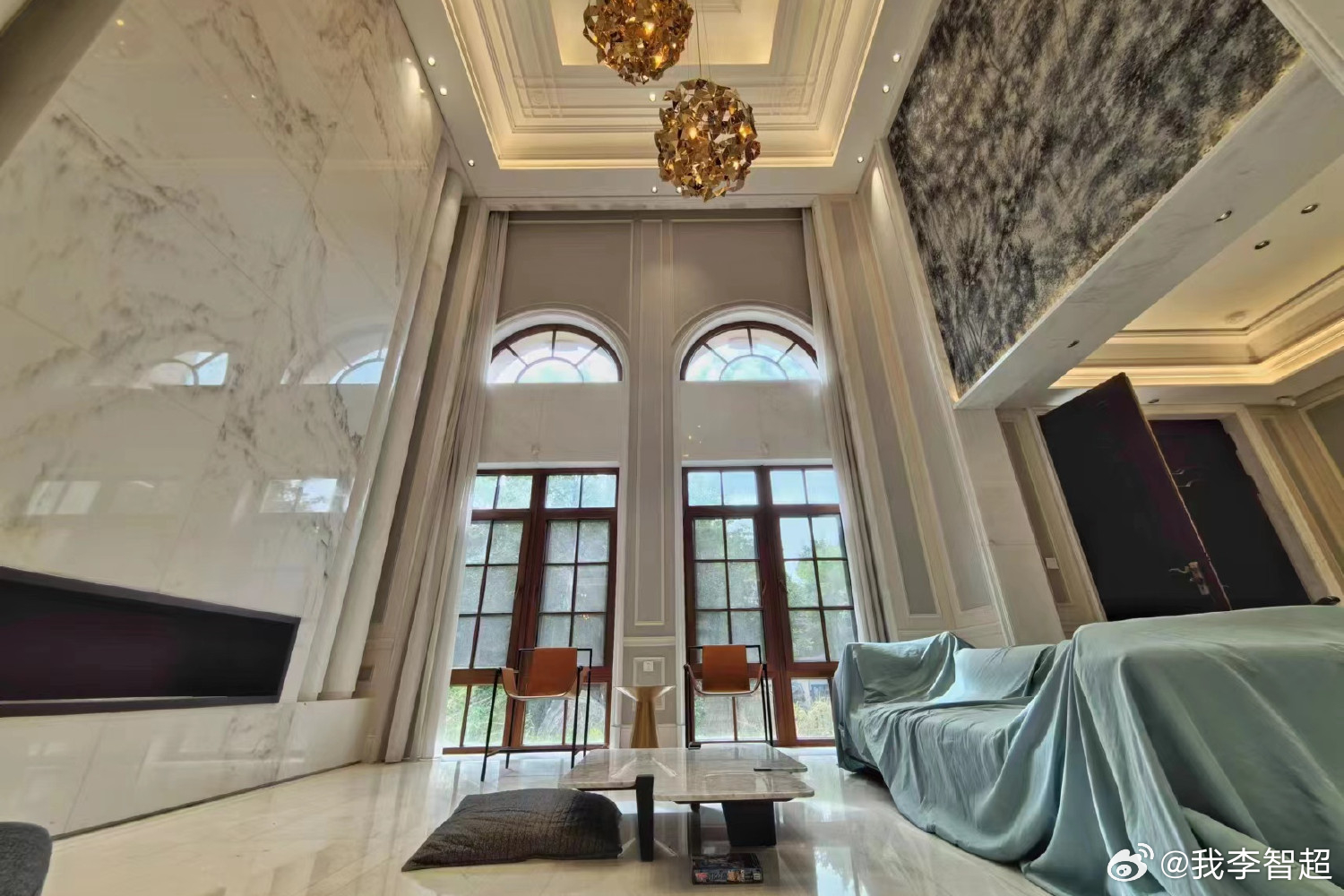 北京别墅设计(周扬青的北京独栋别墅,回型客厅紧靠中庭院子,当之无愧白富美) 北京别墅设计(周扬青的北京独栋别墅,回型客厅紧靠中庭院子,当之无愧白富美)