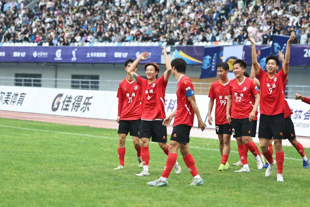 奔象地板(“苏超”到底超越了什么？)