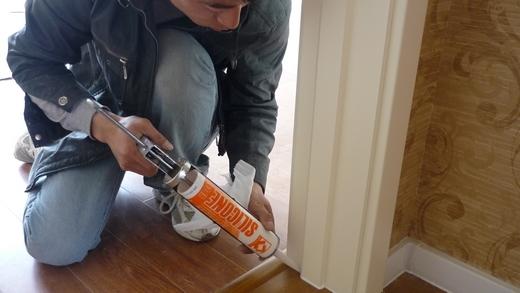 玻璃胶怎么用(玻璃胶怎么用 宁波装修师傅教你怎么使用玻璃胶) 玻璃胶怎么用(玻璃胶怎么用 宁波装修师傅教你怎么使用玻璃胶)