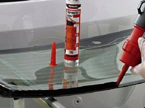 玻璃胶怎么清洗(玻璃胶怎么清洗？)