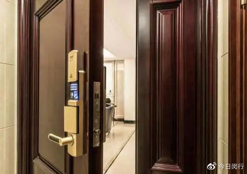 步阳防盗门怎么样(买期房 说好的“入户门”换品牌了？业主：太闹心)