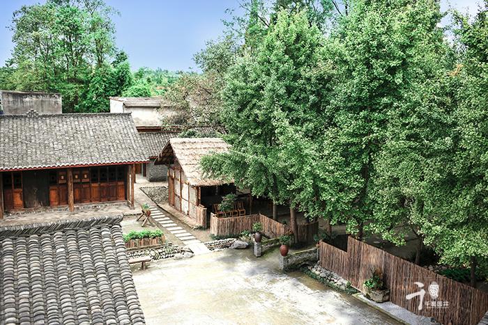 成都装潢公司(成都旧房翻新哪家好？实测口碑榜出炉，老房改造的装修公司推荐)