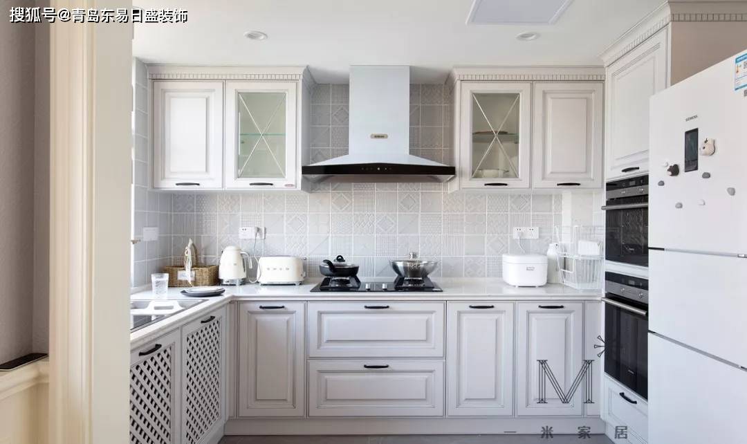 厨房整体橱柜效果图(厨房别再冒险做钻石柜了!换个思路,收纳反而翻倍!) 厨房整体橱柜效果图(厨房别再冒险做钻石柜了!换个思路,收纳反而翻倍!)