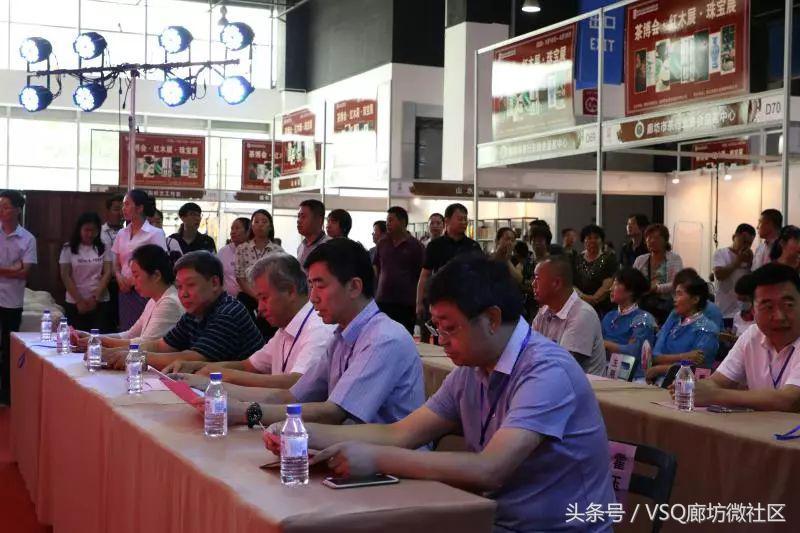 大城家具(大城：京作红木家具“别样红”)