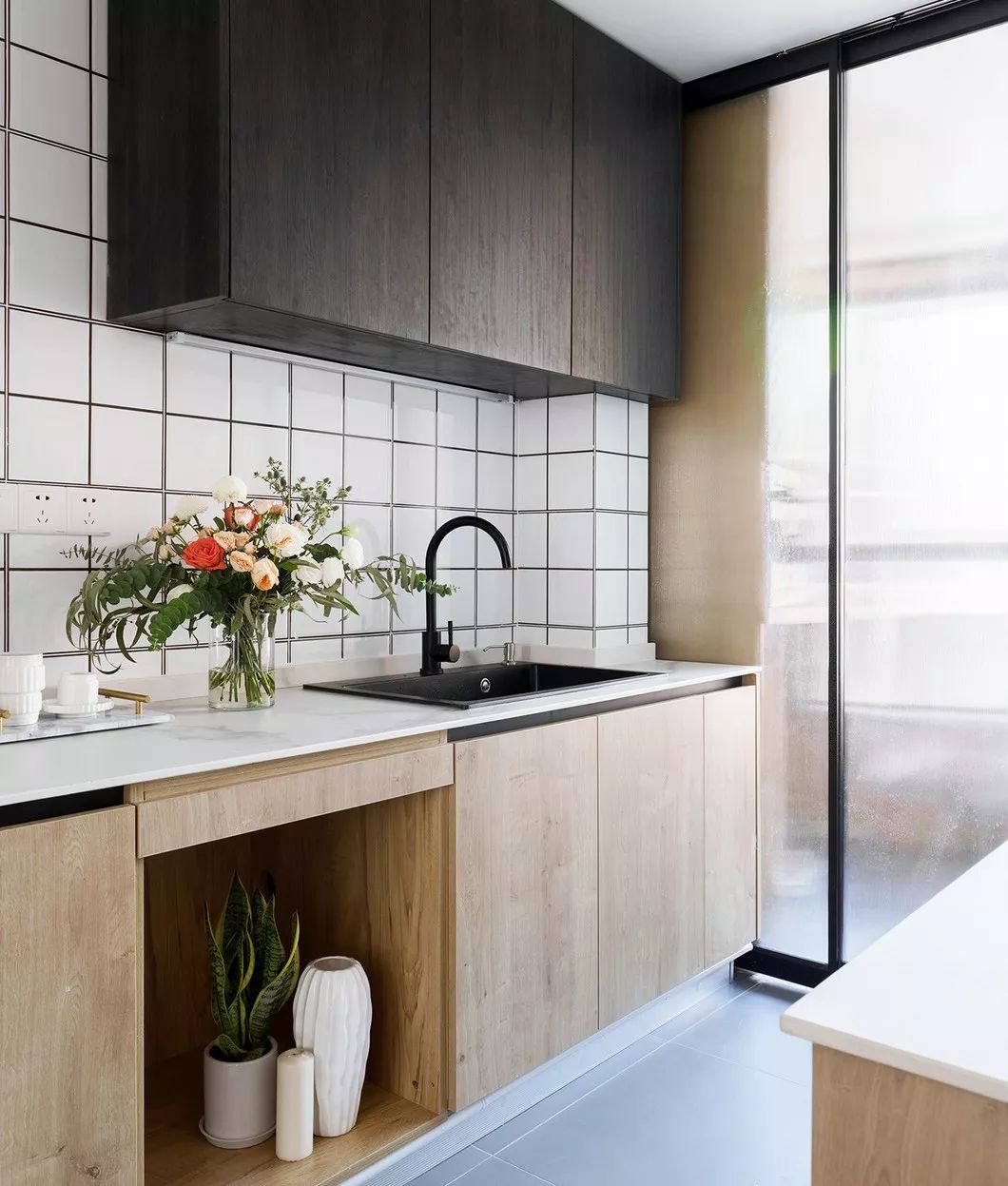 橱柜台面什么材料好(厨房台面怎么选？6大常用材料大比拼，看看哪种适合你家的！)