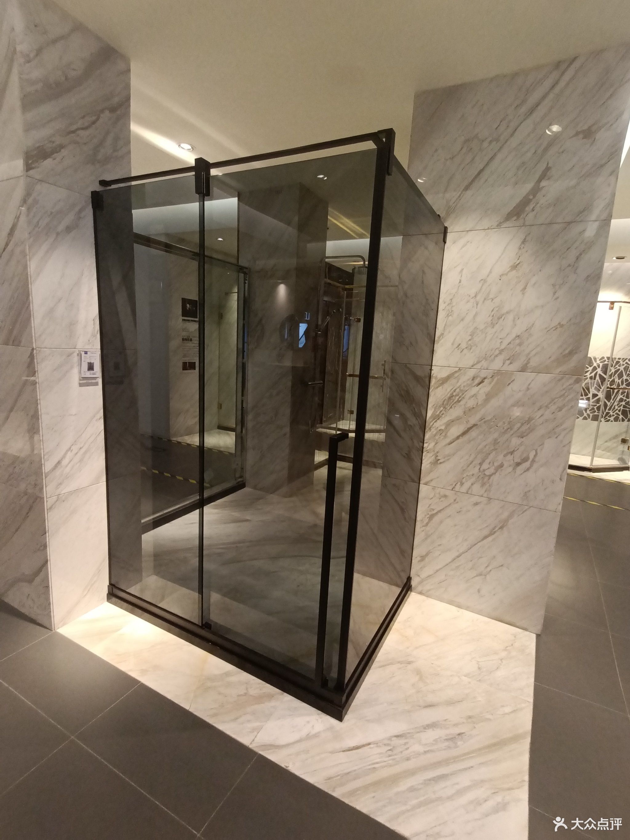 德立卫浴(希尔顿酒店同款淋浴房 德立淋浴房让你体验星级卫浴享受)