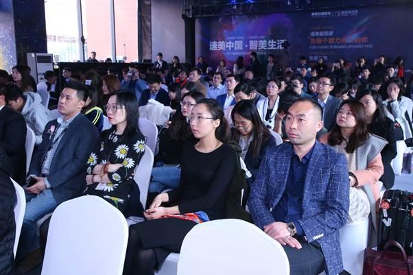 东易日盛装修公司(东易日盛获11亿注资，“家装第一股”已欠薪1年)