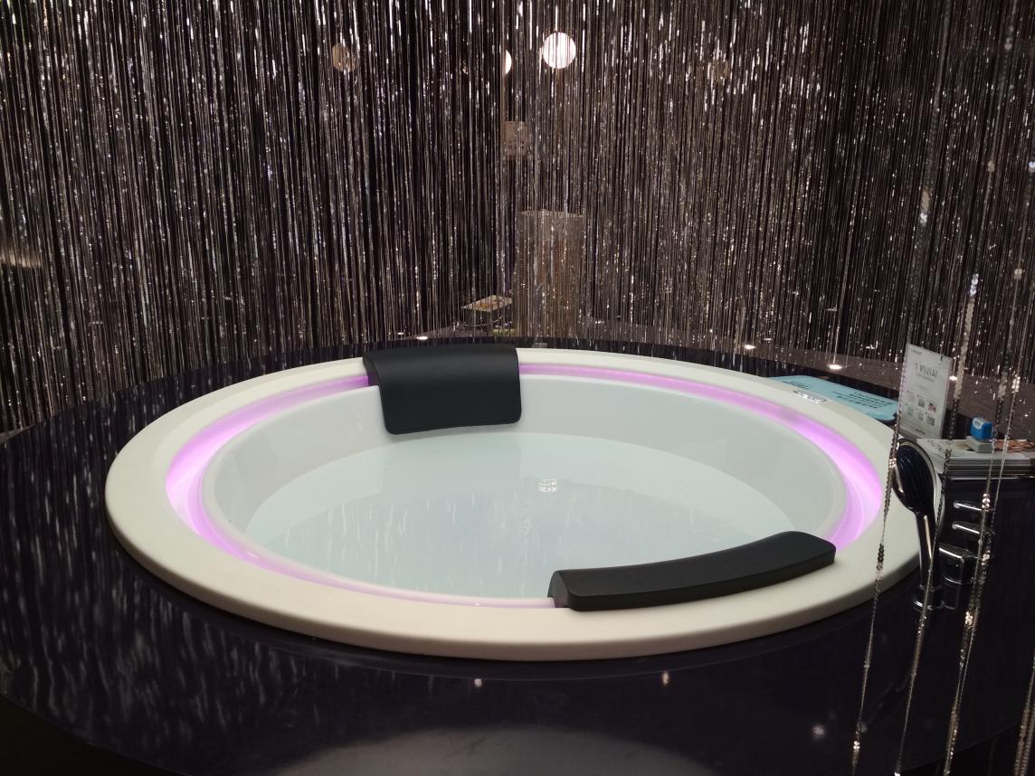 法恩莎浴缸价格(法恩莎浴室柜怎么样 法恩莎浴室柜价格表)