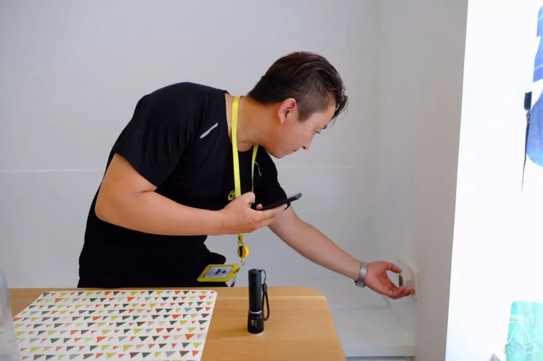 东营装饰(壹技之长丨孟海洋:曾因备赛累到流鼻血,不到一年练成刷漆大拿) 东营装饰(壹技之长丨孟海洋:曾因备赛累到流鼻血,不到一年练成刷漆大拿)